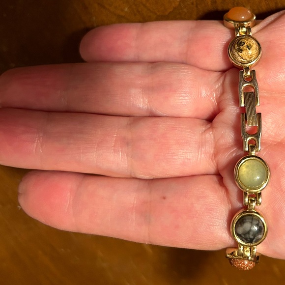 Ladies Gold Tone Multi Colored Gemstone Bracelet 7.5 Inches Unbranded - Picture 4 of 16